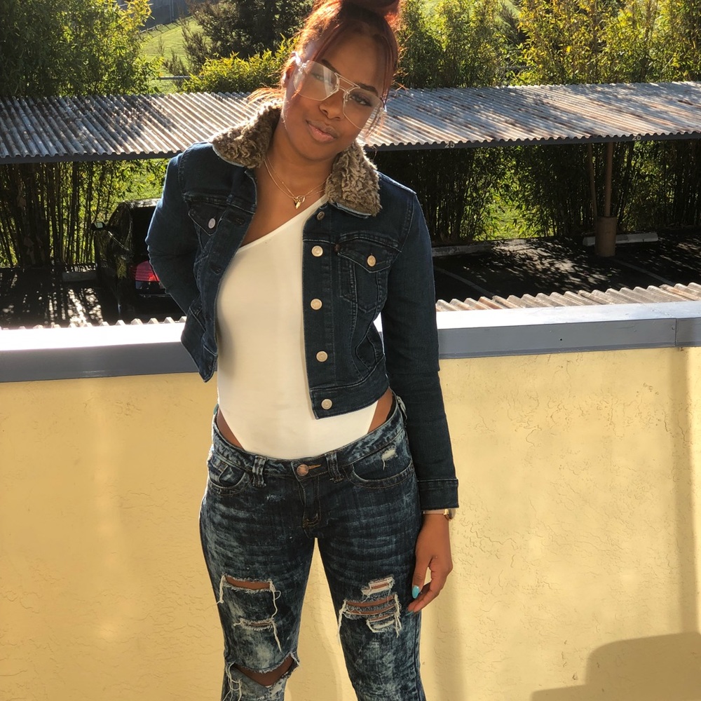 Cropped Levi Denim Jacket